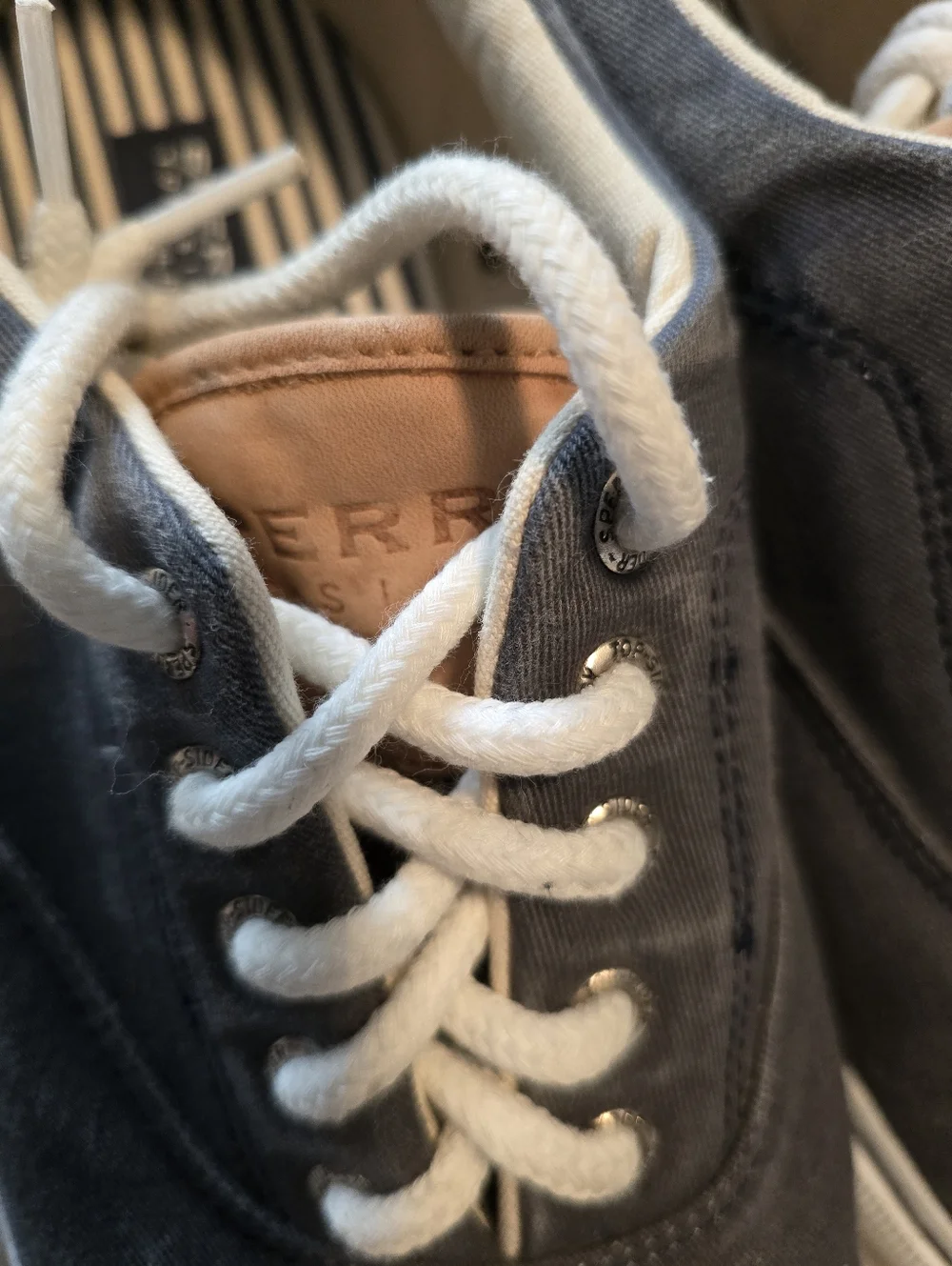 Sperry Striper II CVO Sneaker In Gray - Foot Support - Preloved Cond US M 9.5